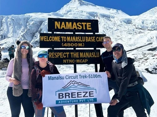 Female Trek in Manaslu