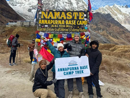 Solo vs Group Trek Nepal
