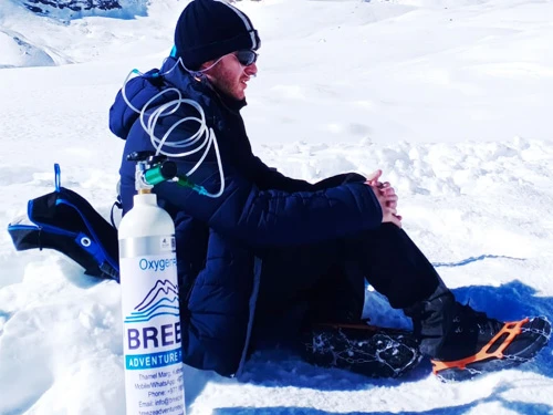 Breeze Adventure offers oxygen tank