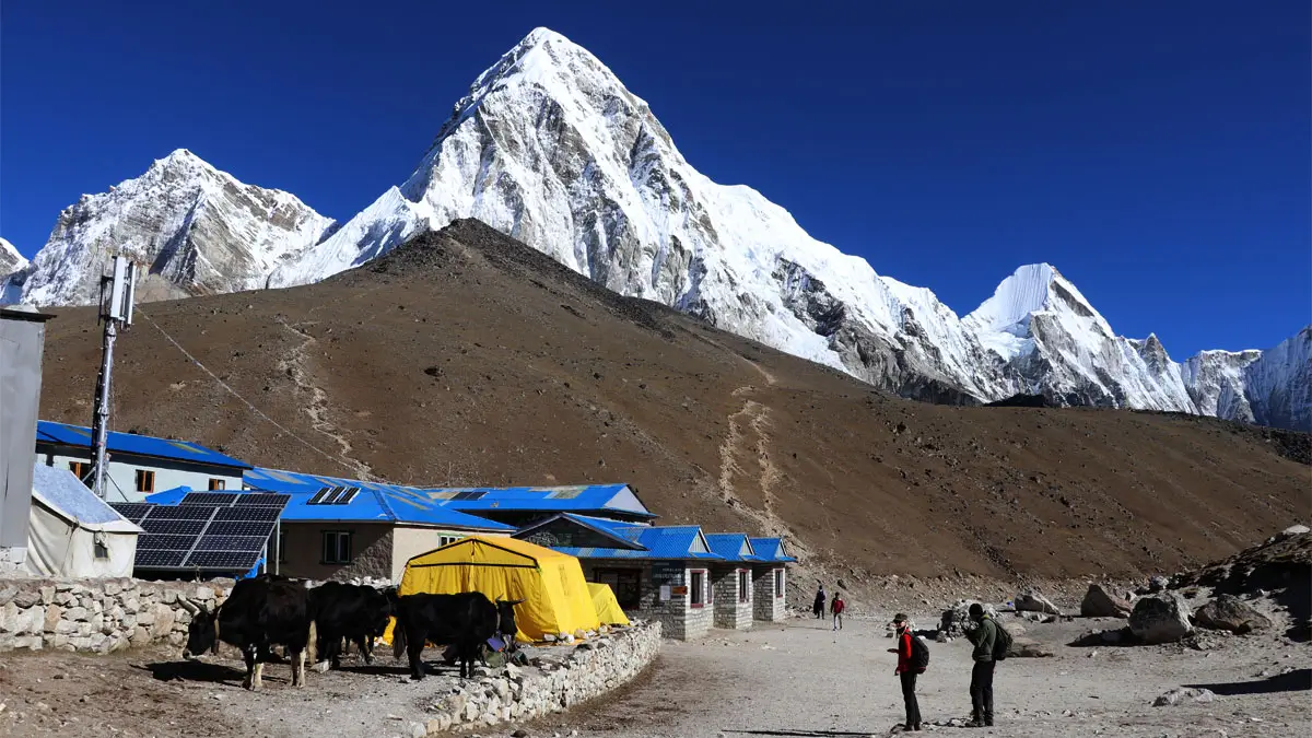 everest-trek-in-november