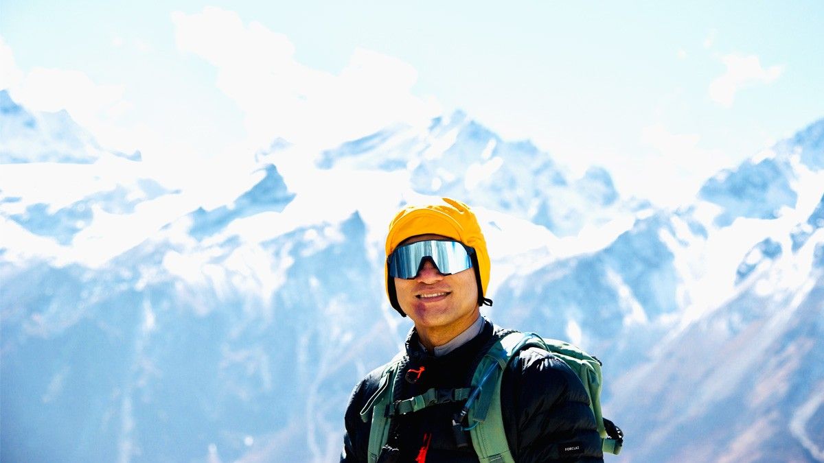 Trekker infront of Yala Peak
