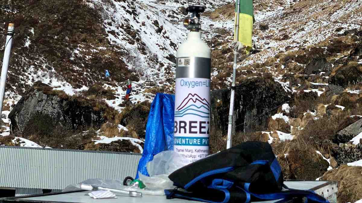Breeze Adventure oxygen tank