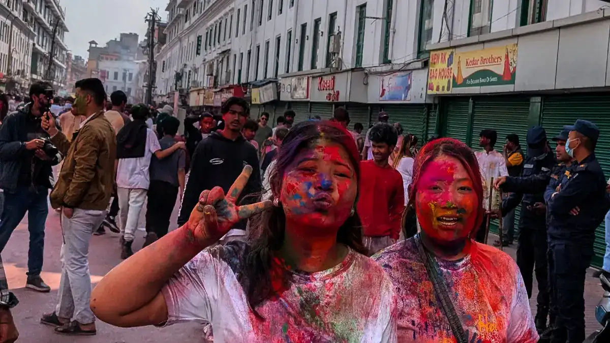holi-in-nepal