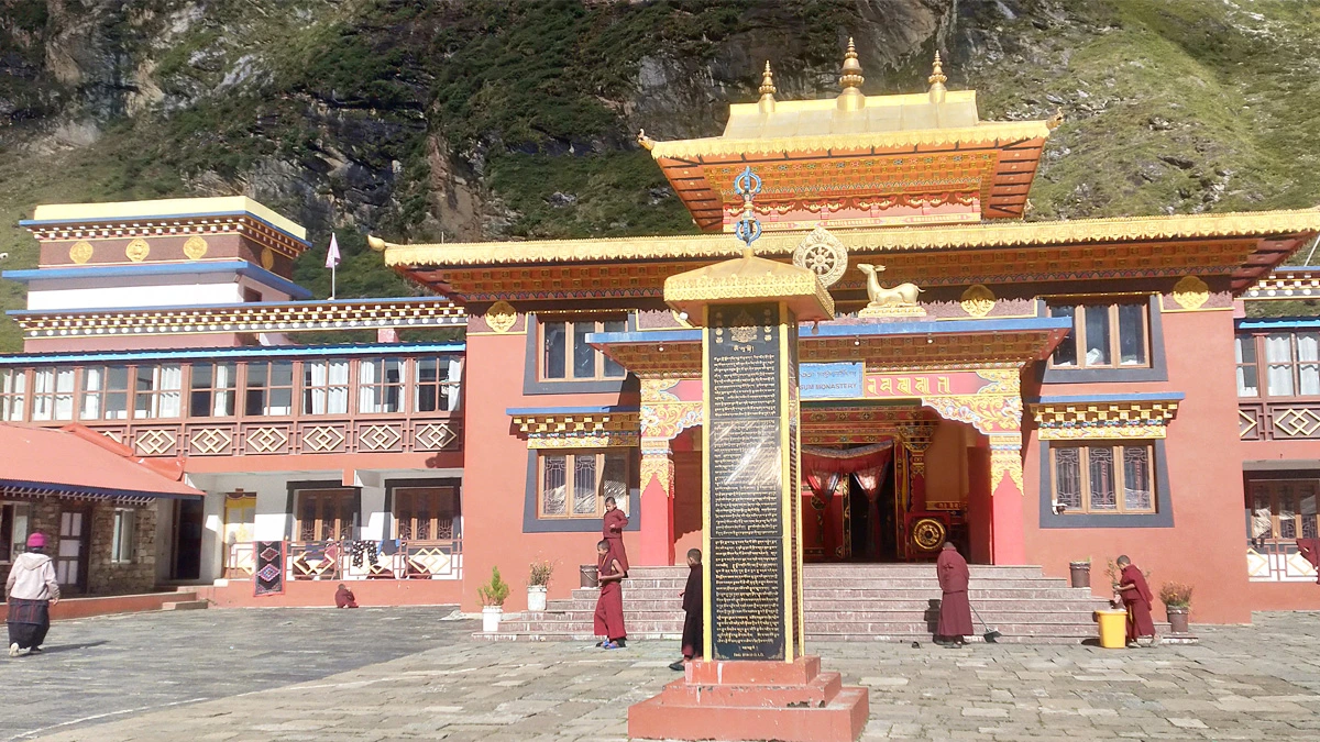 Beautiful picture of Pungyen Gompa 