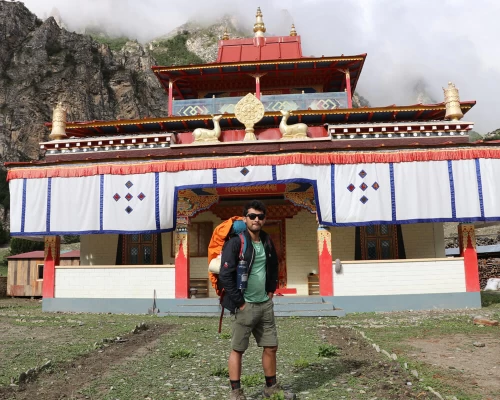 At Satek Gumba Nar Phedi