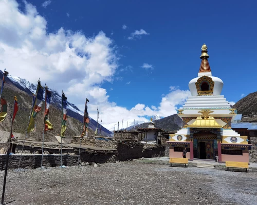 Manang Stupa